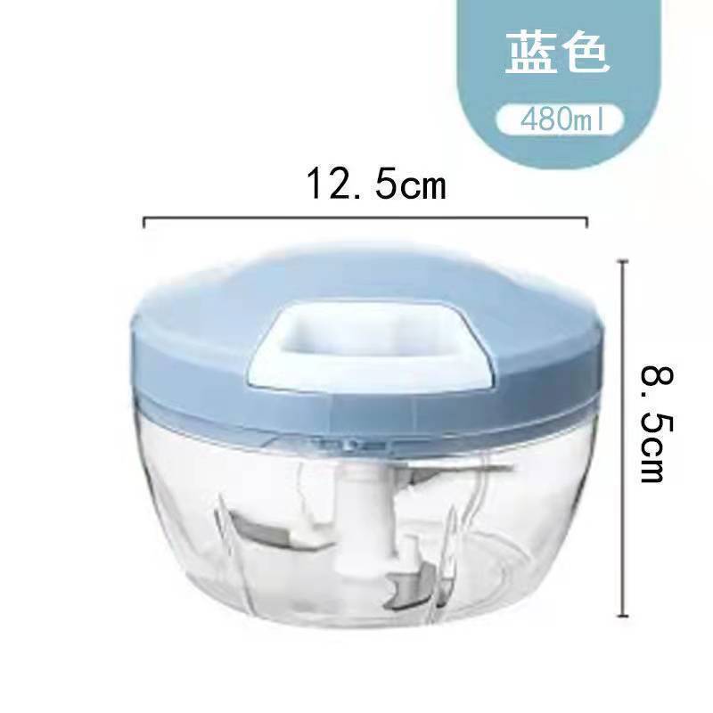 台所の大サイズのニンニクの泥をつぶしてニンニクの器をつぶします。|undefined