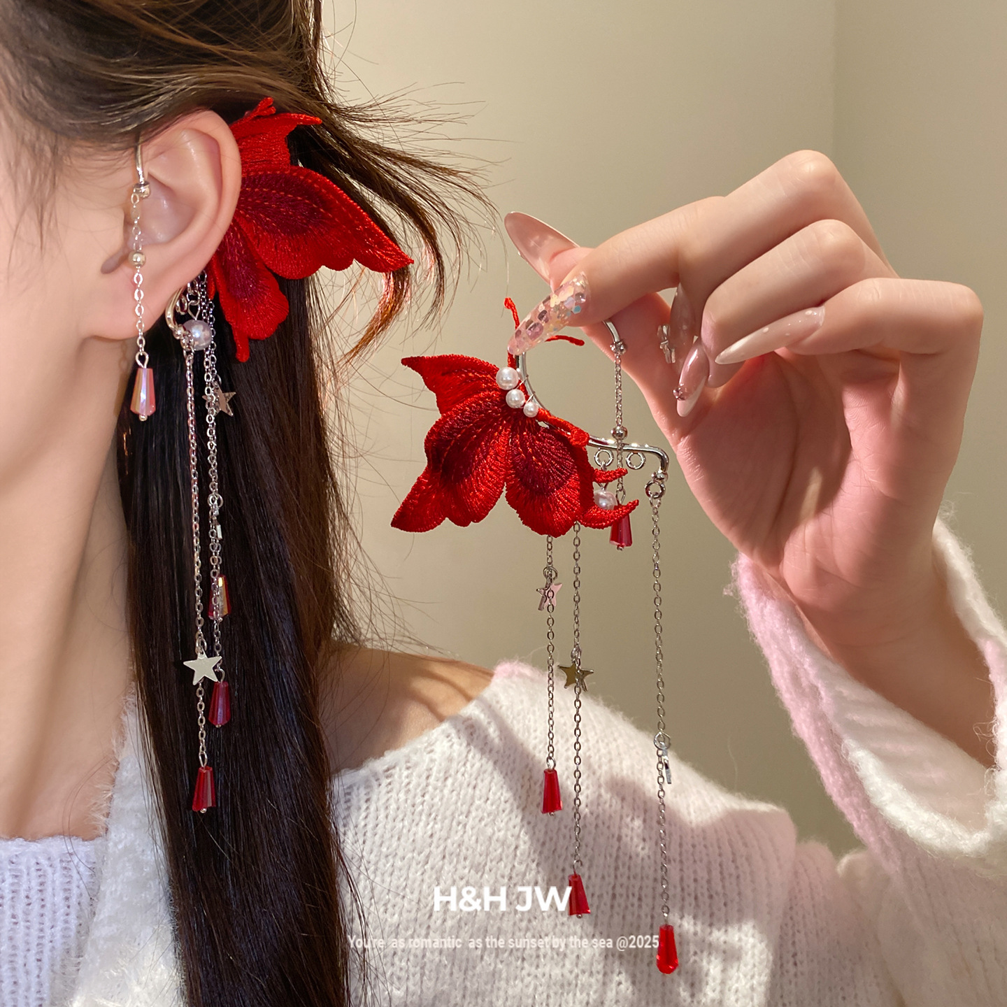 Retro butterfly purple pearl tassel earrings, a fresh and sweet style, with a touch of luxury and high-end design, creating a unique and niche look