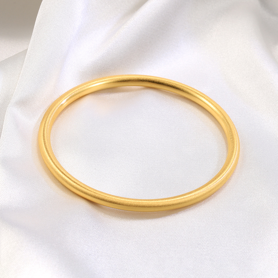 Casual Simple Style Solid Color Titanium Steel Polishing Plating Bangle display picture 1