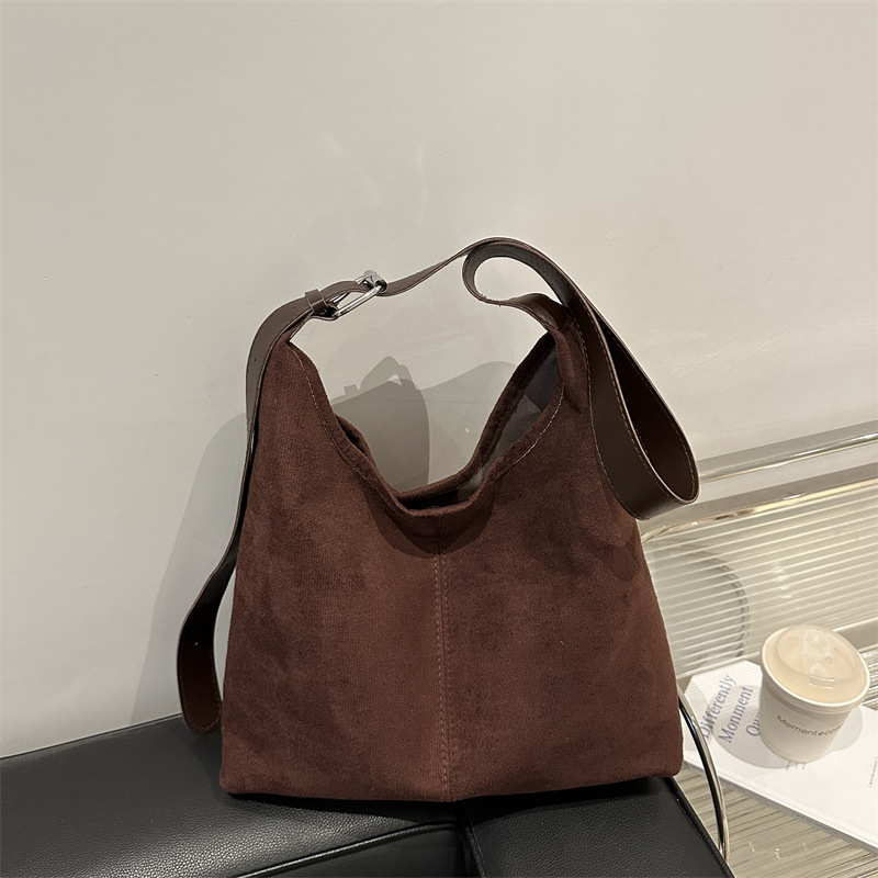 Nueva bolsa de hombro de tela de terciopelo retro de gran capacidad de textura de viaje bolsa de mano simple versátil bolsa de mochila transfronteriza