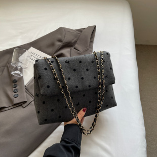 �羳Ů��2024�¿��㼑��L���c�OӋ�r�д�����ͨ�چμ����ذ�