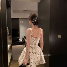 �Շ��в��c�����I����ƴ���B��ȹŮ����С���������@�������ȹ