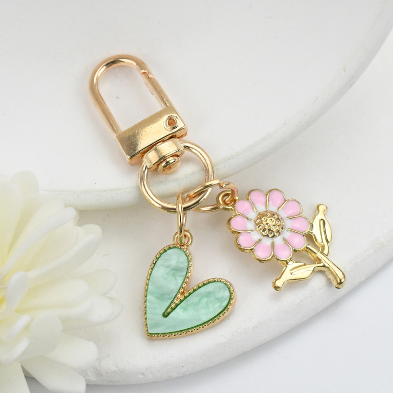 Creative Cherry Blossom Heart Flower Finished Keychain Handmade DIY Bag Earphone Pendant Accessory Materials Direct Sales Creative Cherry Blossom Heart Flower Finished Keychain Handmade DIY Bag Earphone Pendant Accessory Materials Direct Sales