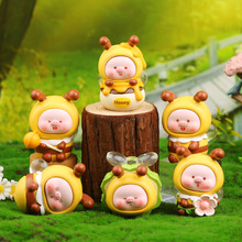 新品爆款嗡嗡猪宝奇遇记盲盒创意可爱手办车载办公室桌面摆件批发