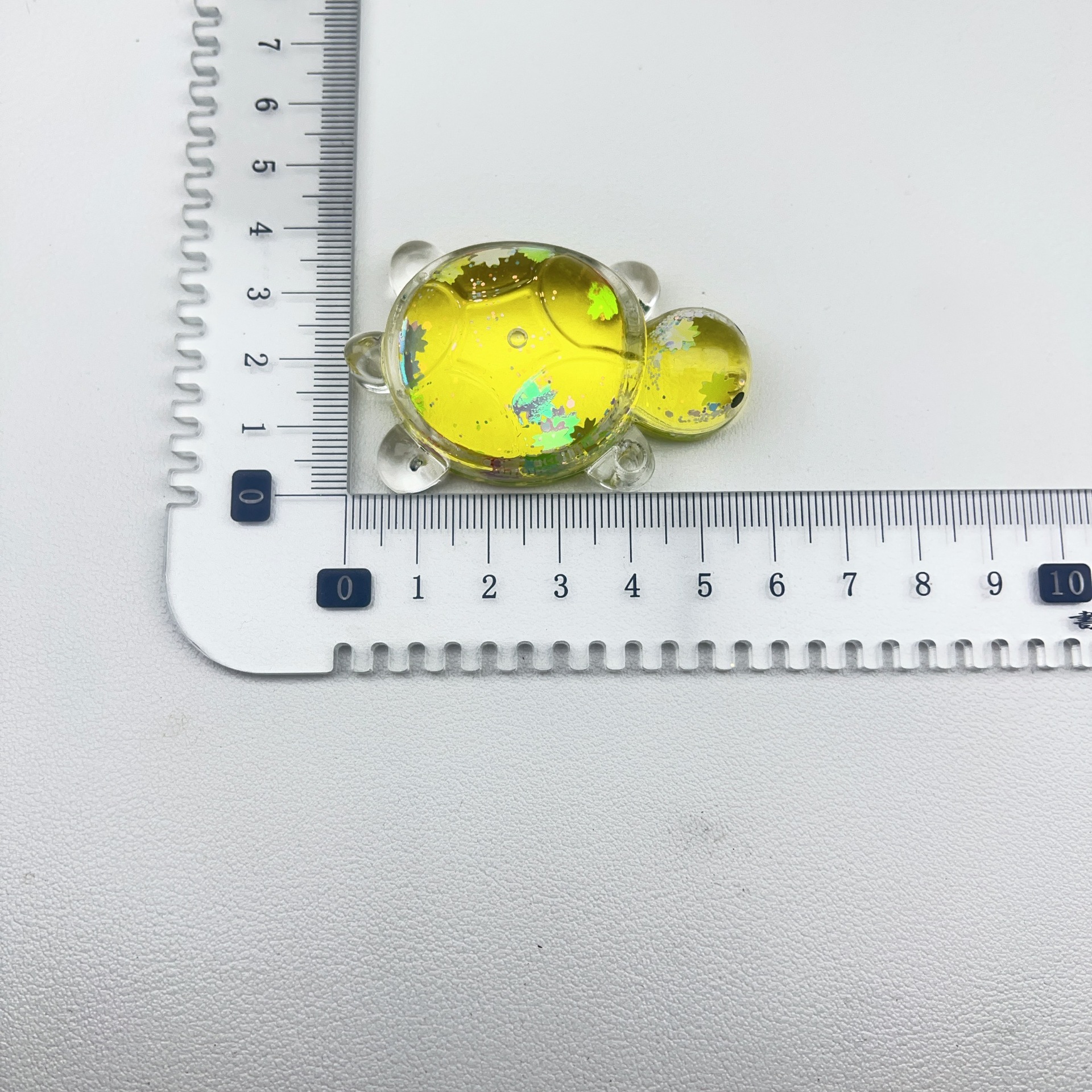 Chatter en vivo explosión de joyería DIY arena flotante en aceite explosión tortuga llavero bolso de teléfono móvil colgante decoración de escritorio