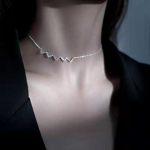 Titanium Steel Necklace Niche Design Necklace Female Butterfly Small Waist Pendant Simple Temperament Jewelry Accessories Wholesale