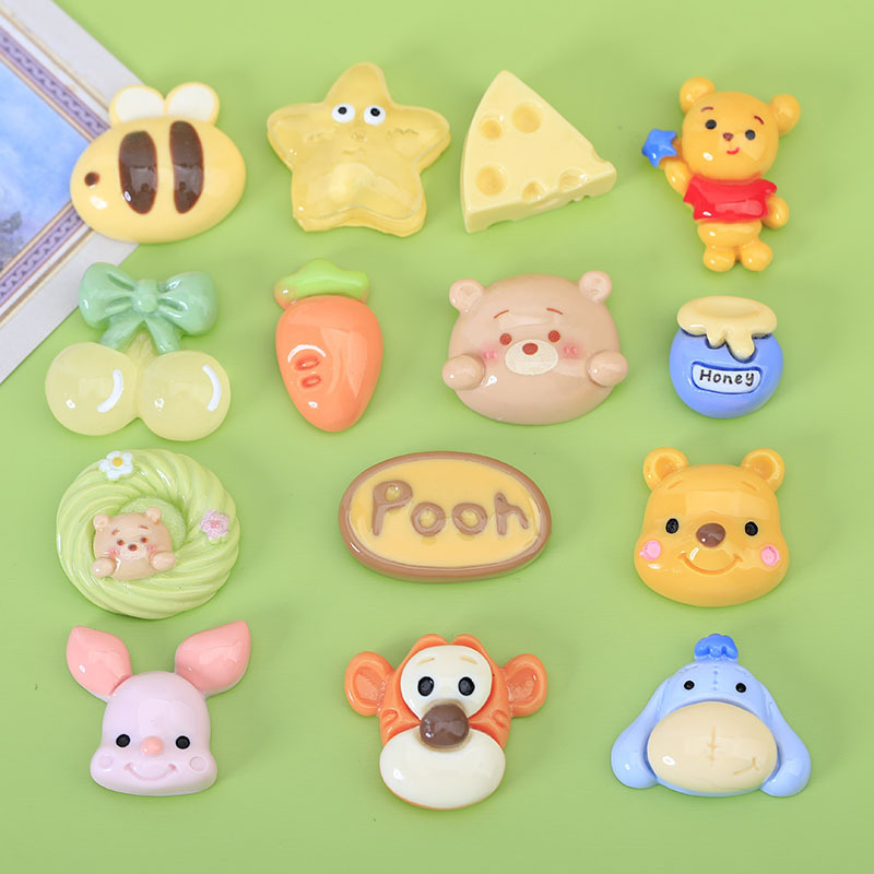 Cartoon New Bear Bee Water Cup Sticker Mobile Phone Sticker Hole Shoe Accessories DIY Shoe Buckle Resin Accessories Wholesale