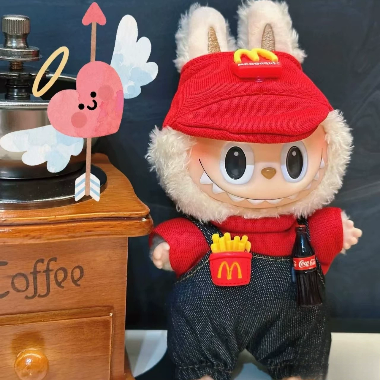 Кукольная одежда (McDonald's) наряд Labubu — набор аксессуаров из 3 предметов: картофель Фри и Кока‑кола, размер 1–3 поколения