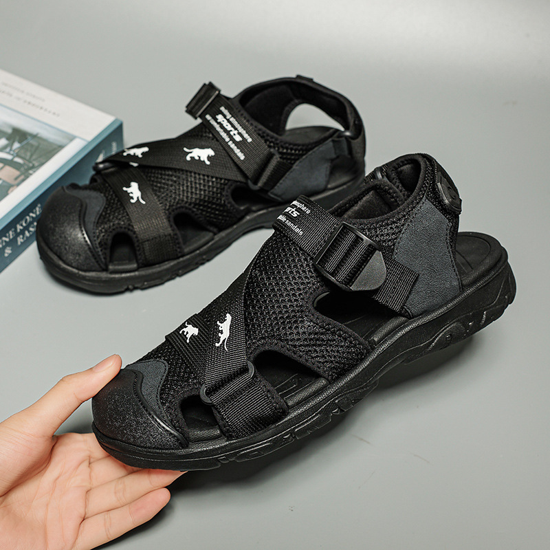 Sandálias de cuero para hombres, zapatos de hombre transfronterizos, 2023 nuevos zapatos de verano de moda, zapatos de playa casuales para hombres