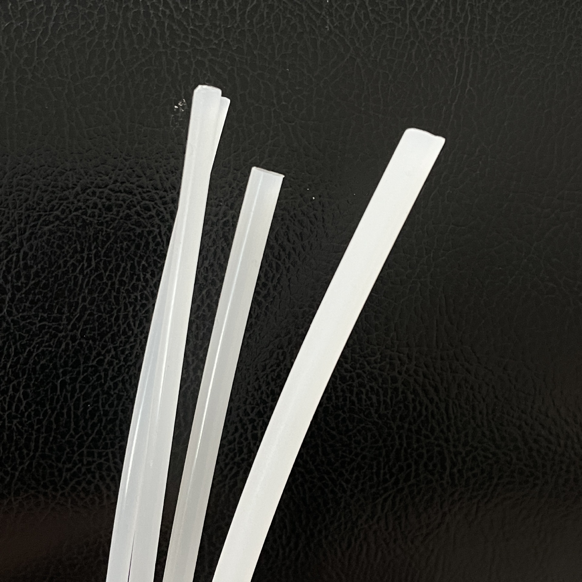 PE塑料棒 小直径1-9mm实心圆条 pe机械插销棒 圆棒聚乙烯全新料