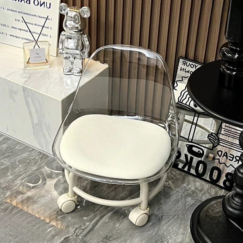 Маленький акриловый табурет с бесшумными универсальными колесами, детский табурет для малышей, модный маленький стул на колесиках, низкий табурет, бесшовный напольный табурет.