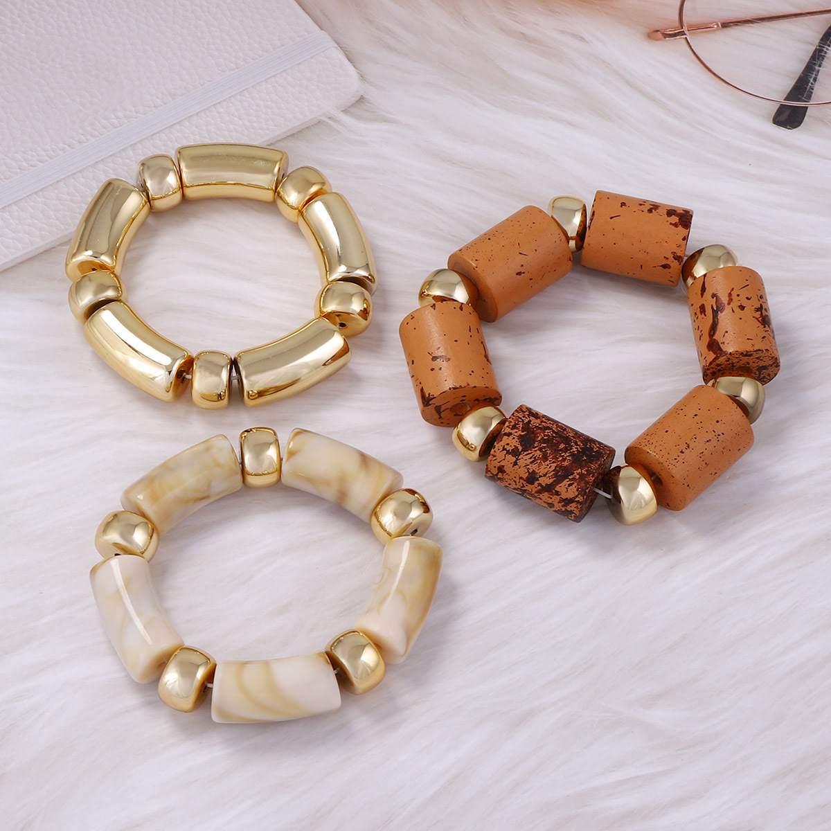 Minimalist & Stackable Layered Bracelets, Lightweight And Comfortable. Hypoallergenic, Kind To Sensitive Skin. A Subtle Way To Elevate Your Daily Look_voghion.com