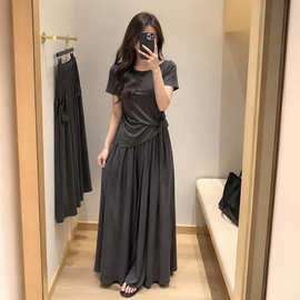 懒人式一整套穿搭女2026夏装新款设计感斜领露肩上衣阔腿裤两件套