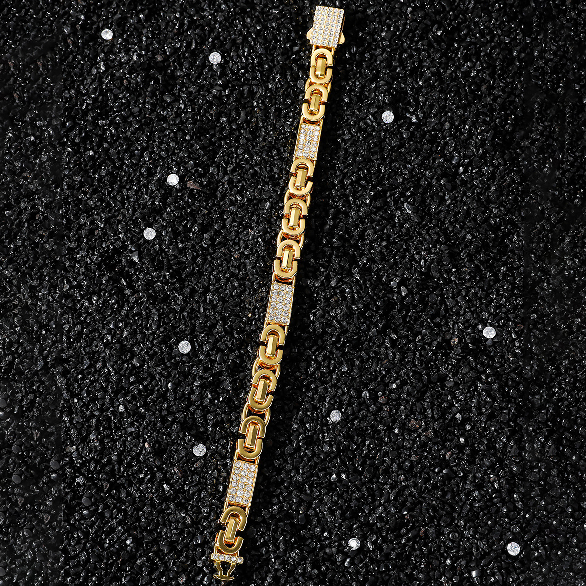 Daily Occasion Zinc alloy Material Hip-Hop Geometric Zinc Alloy Inlay Rhinestones Men's Bracelets Men Hip Hop Bracelets