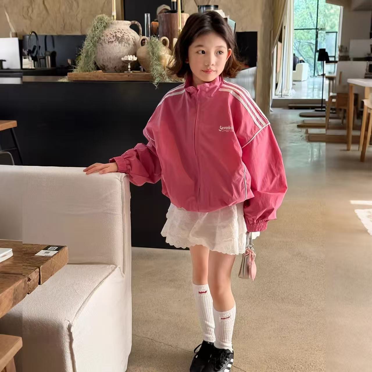 Chaqueta deportiva americana para niñas, ropa de primavera, nueva chaqueta de cuello vertical a rayas para niños, rosa, chaqueta casual para niños, moda