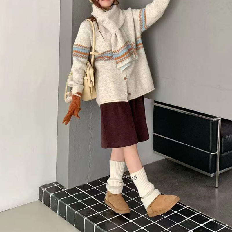 New autumn and winter design, color-blocking Fair Isle jacquard sweater coat, loose-fitting Korean-style simple knitted cardigan top New autumn and winter design, color-blocking Fair Isle jacquard sweater coat, loose-fitting Korean-style simple knitted cardigan top