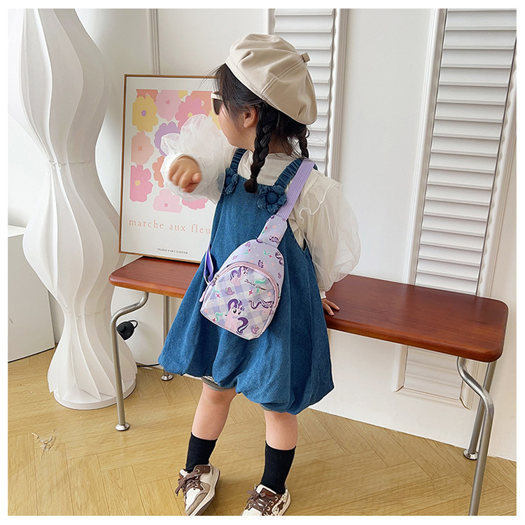 Wholesale of 2024 new children's bags, ins Korean cartoon chest bags, lightweight and fashionable travel crossbody backpacks for boys and girls undefined