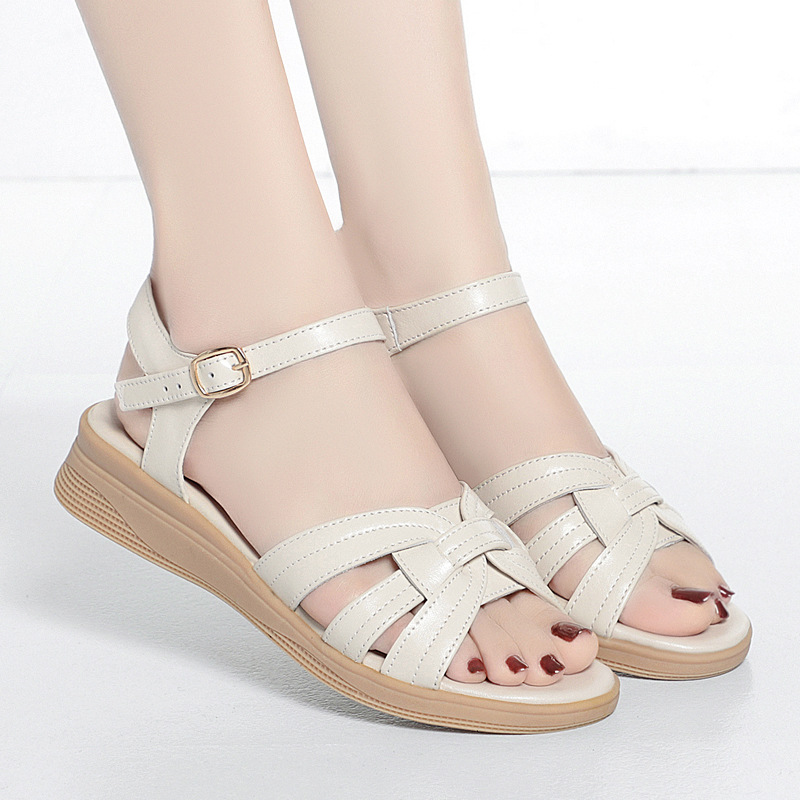 Dép sandal nữ quai chữ V đế mềm chống trơn, thoải mái cho mẹ mùa hè — Đỏ rượu