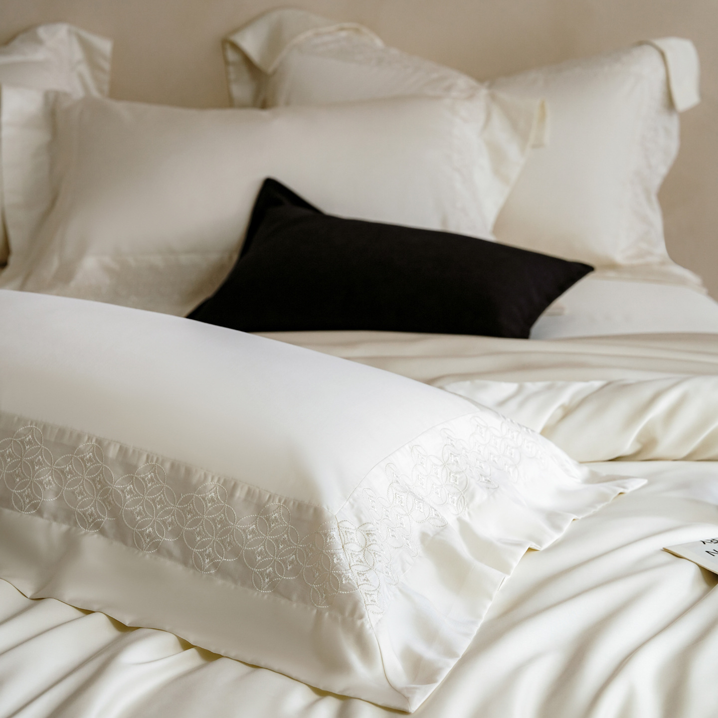 Set copripiumino jacquard in tencel lusso effetto seta fredda_voghion.com