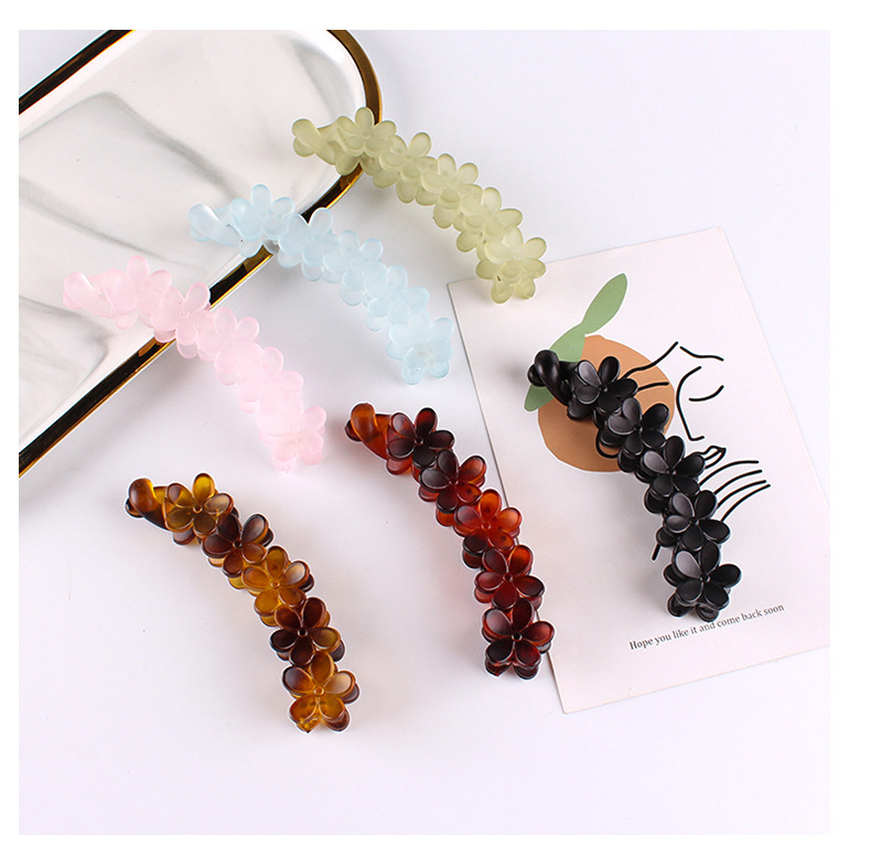 Fashion Solid Color Plastic Resin Flowers Hair Clip 1 Piece display picture 2