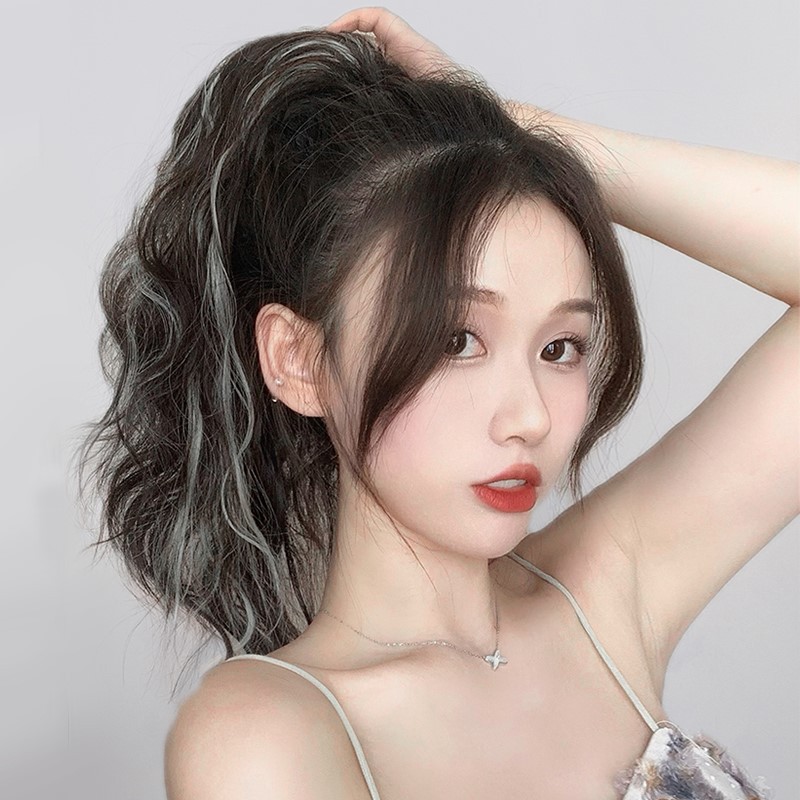 Peluca Cola de Caballo femenino resalte clip de pelo alta onda agua ondulación falsa ponytail Internet celebridad nube caliente corto cola pera flor rollo