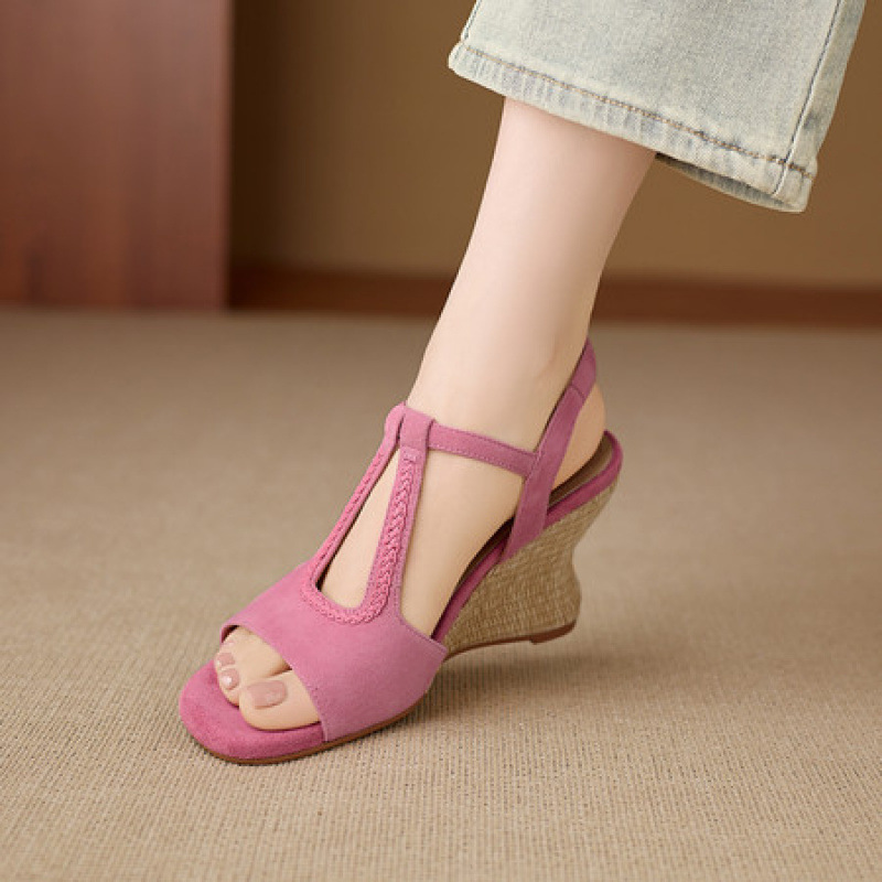 8cm Straw Wedge Sandals for Women 2026 New Summer Style for Outdoor Wear, Comfortable High-Heeled T-Strap Sheepskin Sandals in Pink