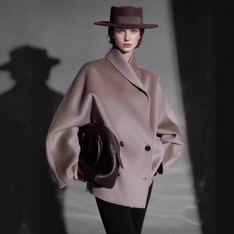Elegant Hepburn-Style Green Fruit Collar Wide-Fit Coat for Women, Batwing Sleeve Cocoon-Shaped Mid-Length Woolen Coat, 2026 New Model