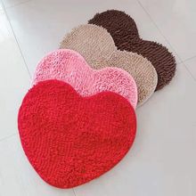 雪尼尔心形防滑吸水地毯婚房桃心地垫卧室浴室防滑垫批发吸水速干