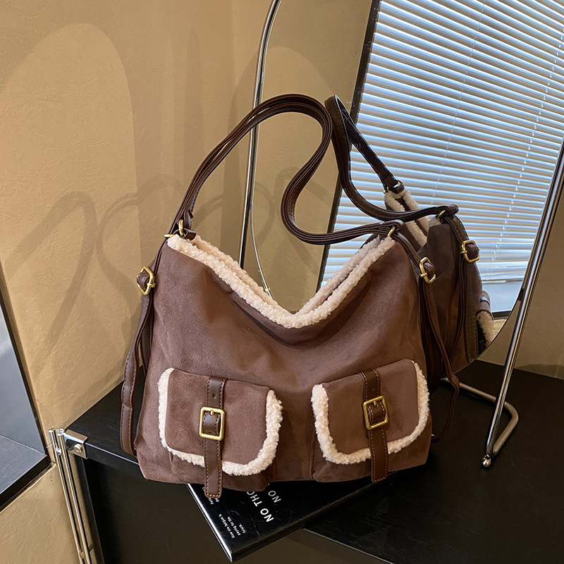 Mochila coreana de tres usos 2025 nueva mochila de camisole de hombro, bolso de viaje retro para mujeres