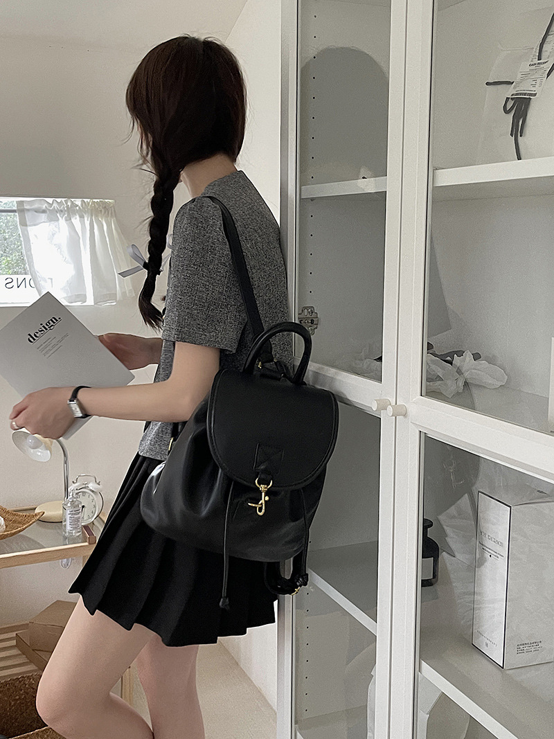 College style women's backpack 2023 spring new Korean ins black backpack, student large-capacity commuter bag_voghion.com
