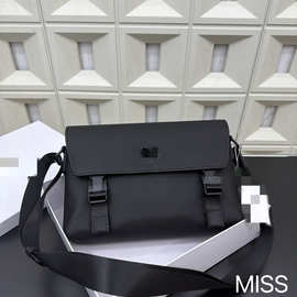 新款男士真皮邮差包休闲信使单肩斜跨包高品质图片实拍时尚