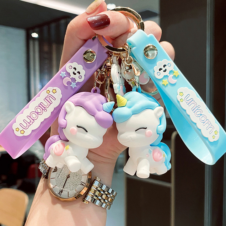 Llavero de muñeca de goma suave de dibujos animados creativo femenino lindo unicornio llavero de coche bolsa de anillo pequeño colgante regalo