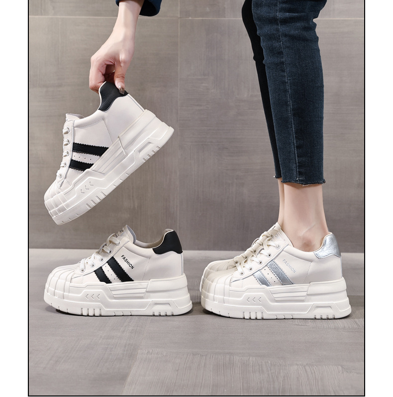 Giày sneaker nữ đế dày độn cao bên trong, phối màu be dễ phối đồ, form chunky thoải mái — Màu be chi tiết 17