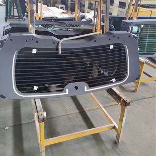 Hunan Warehouse Maite Glass Factory Specializes in Production of Various Medium and High-grade Car Front Gears, Rear Gears, Skylight, Door Glasses