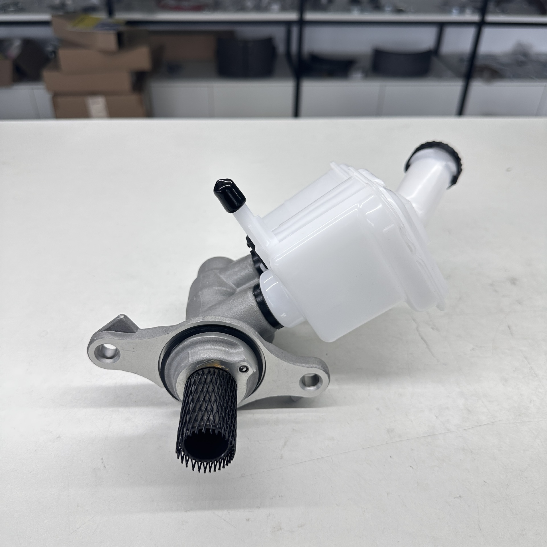 Suitable for Nissan Brake Master Cylinder D6010-1Hk0B D60101Hk0B