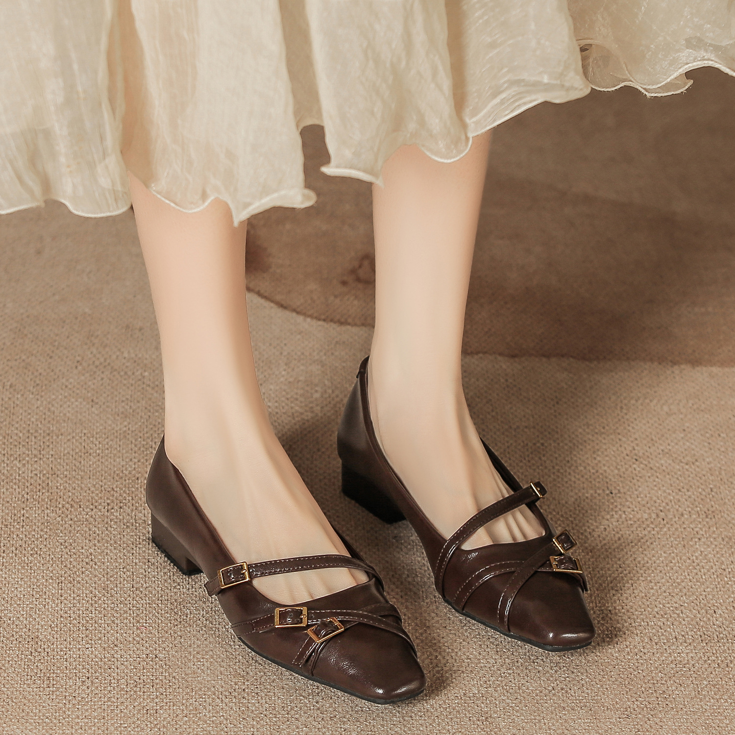 Retro Mary Jane shoes square toe with a strap, wide stable heel, low heel, soft sole, suitable for standing work