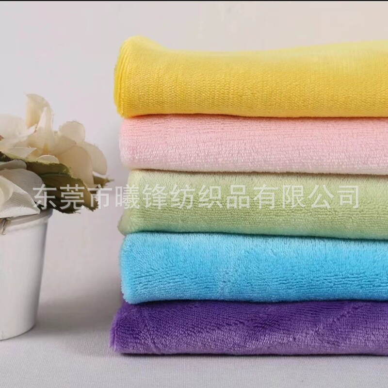 In stock supply polyester single-sided flannel single-sided coral fleece blanket clothing toy fabric