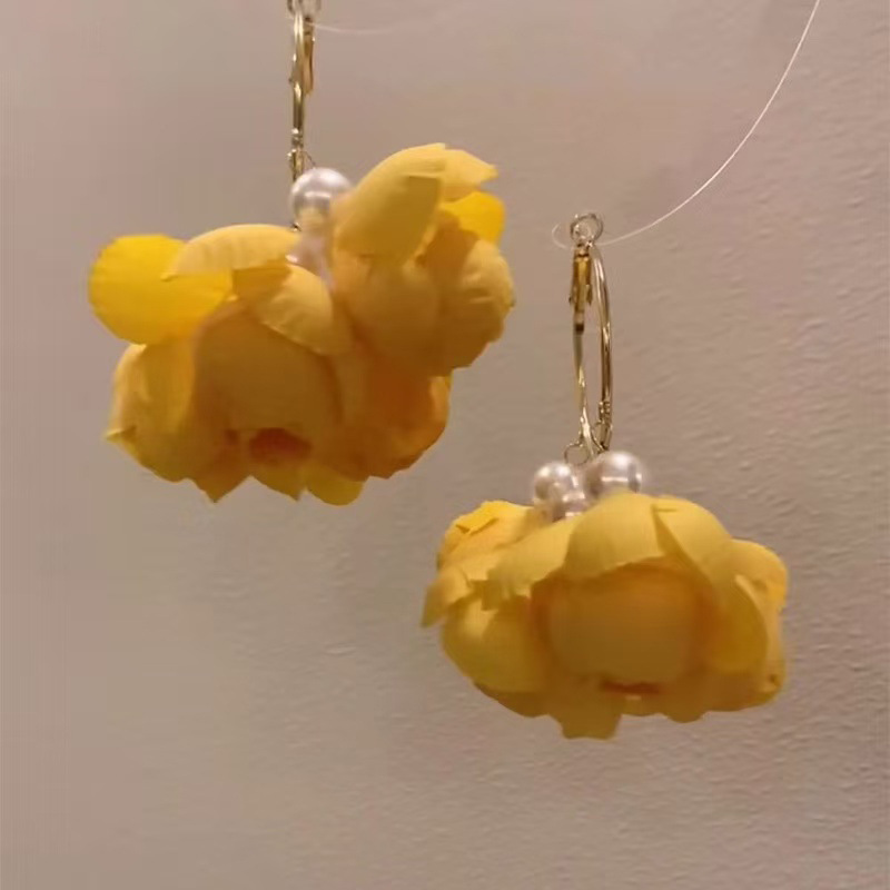 Pendientes de flores de color dopamina Pendientes dulces y frescos de primavera y verano Pendientes pequeños y elegantes de alta gama para mujer