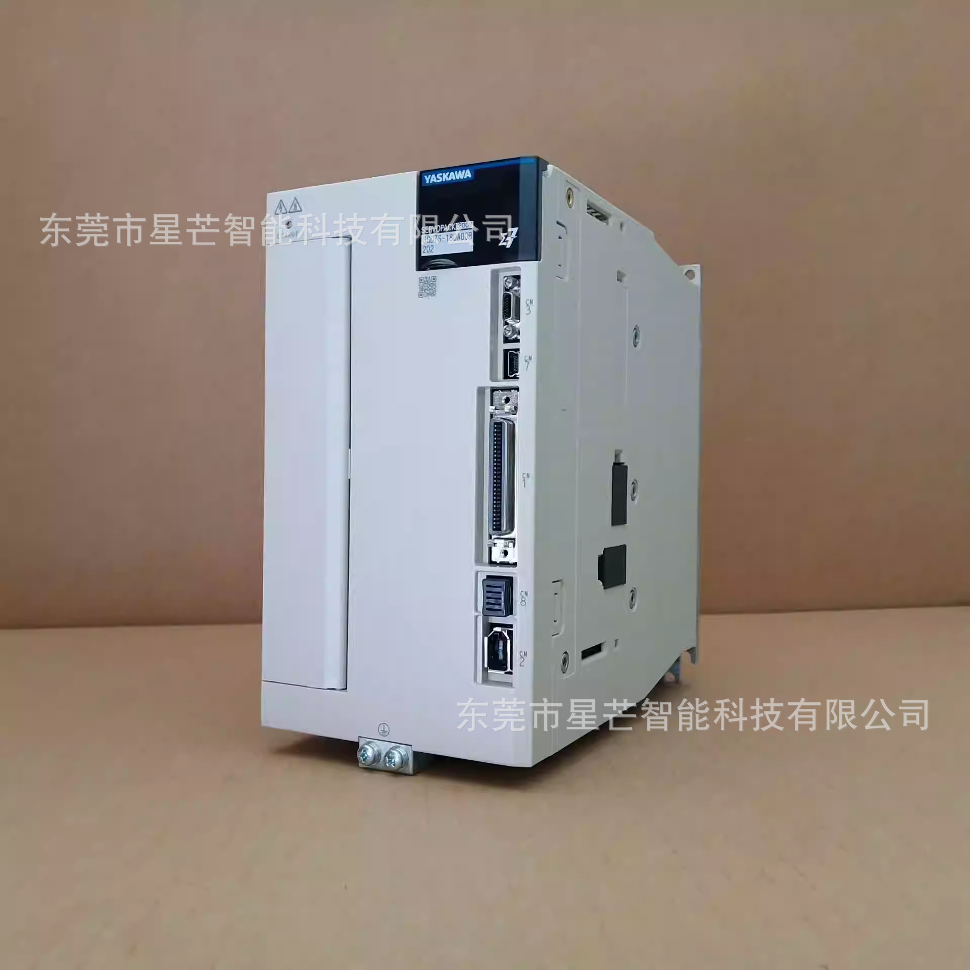 安川YASKAWA伺服驱动器SGDXS-7R6A00A8002全新原装现货包邮议价