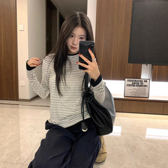 韩系休闲慵懒感黑白撞色条纹长袖T恤女春季宽松简约显瘦圆领上衣