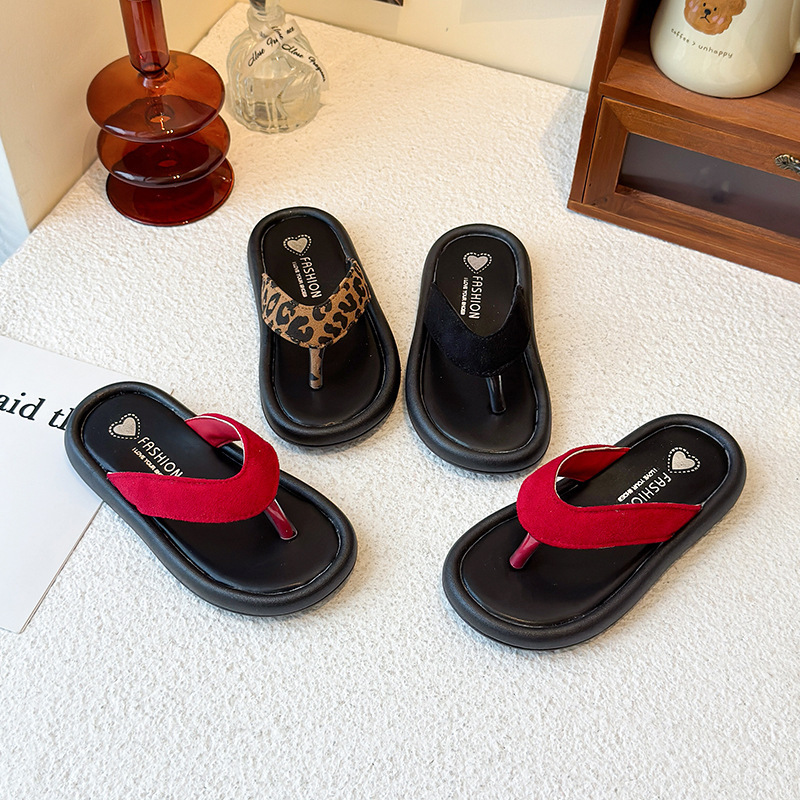 Girls' Fashion Leopard Print Flip-Flops 2025 Summer New Soft-Soled Outer Wear Boys' Non-Slip Beach Shoes Sandals and Slippers