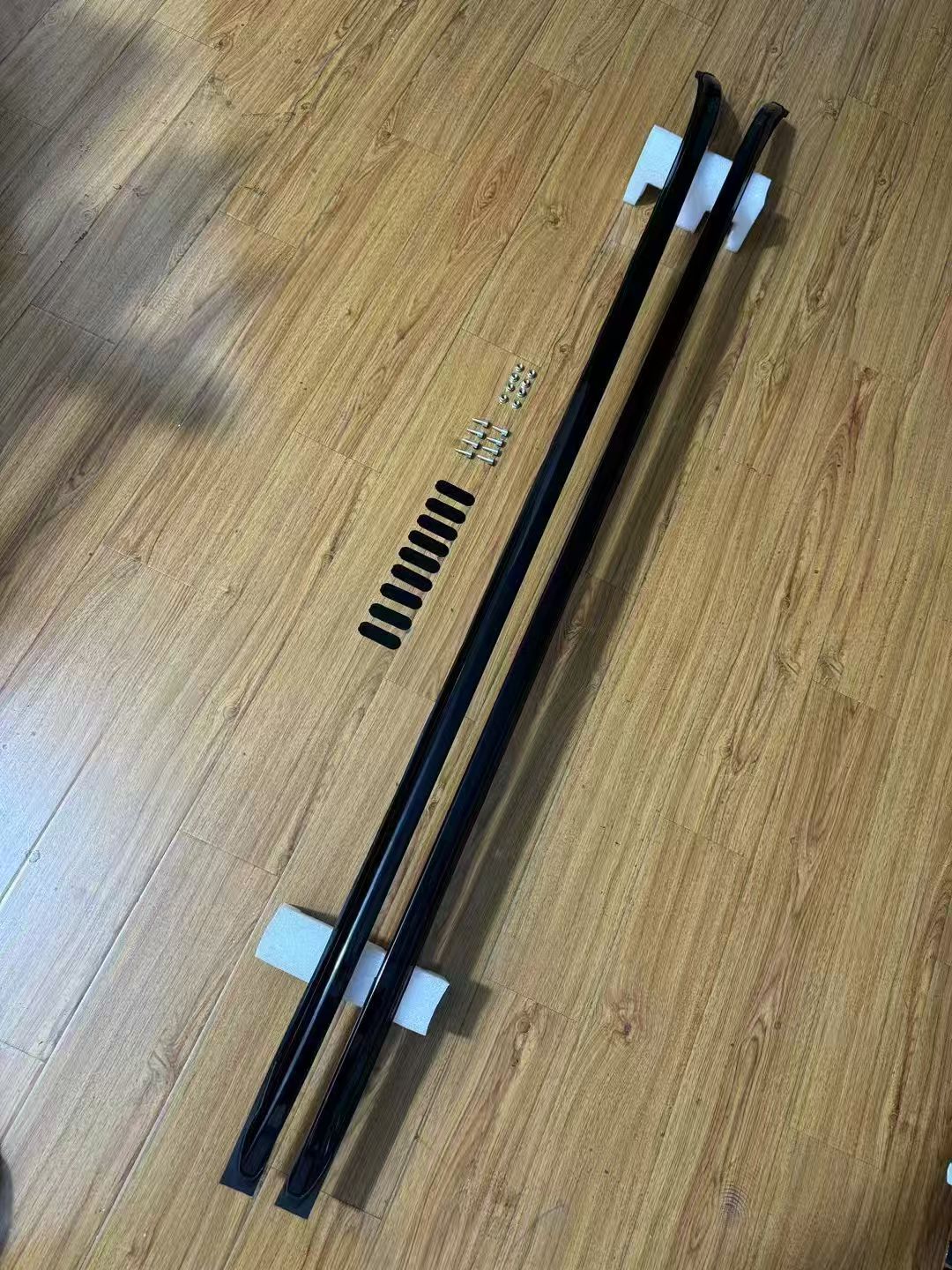 Suitable for BYD Yuan UP luggage rack, roof rack, aluminum alloy travel rack, Yuan PLUS modification decoration, no drilling required