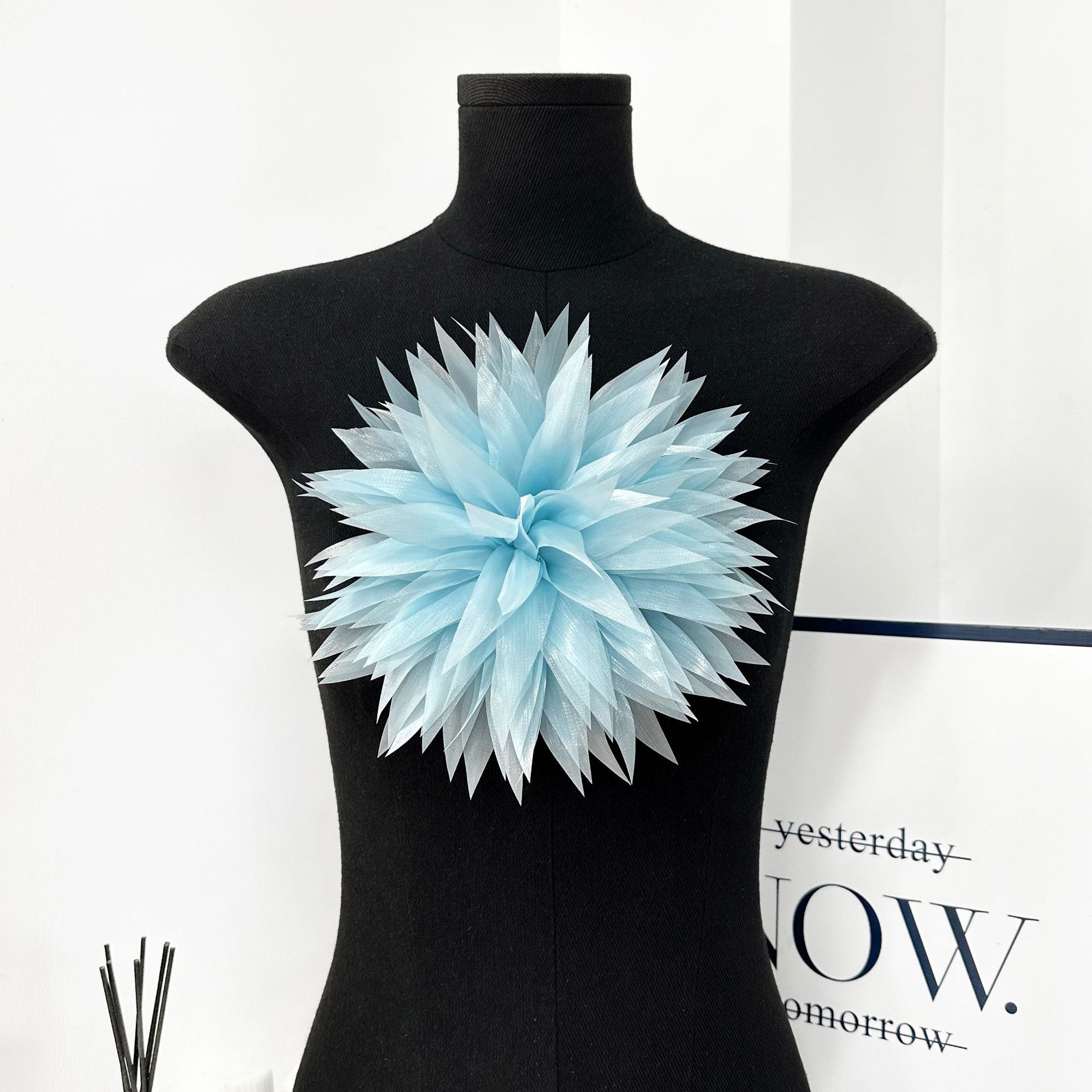 Tela de tul de malla multicolor de verano con diseño floral, versátil para moda, bricolaje, ropa, trajes de baño y decoración de tirantes image 9