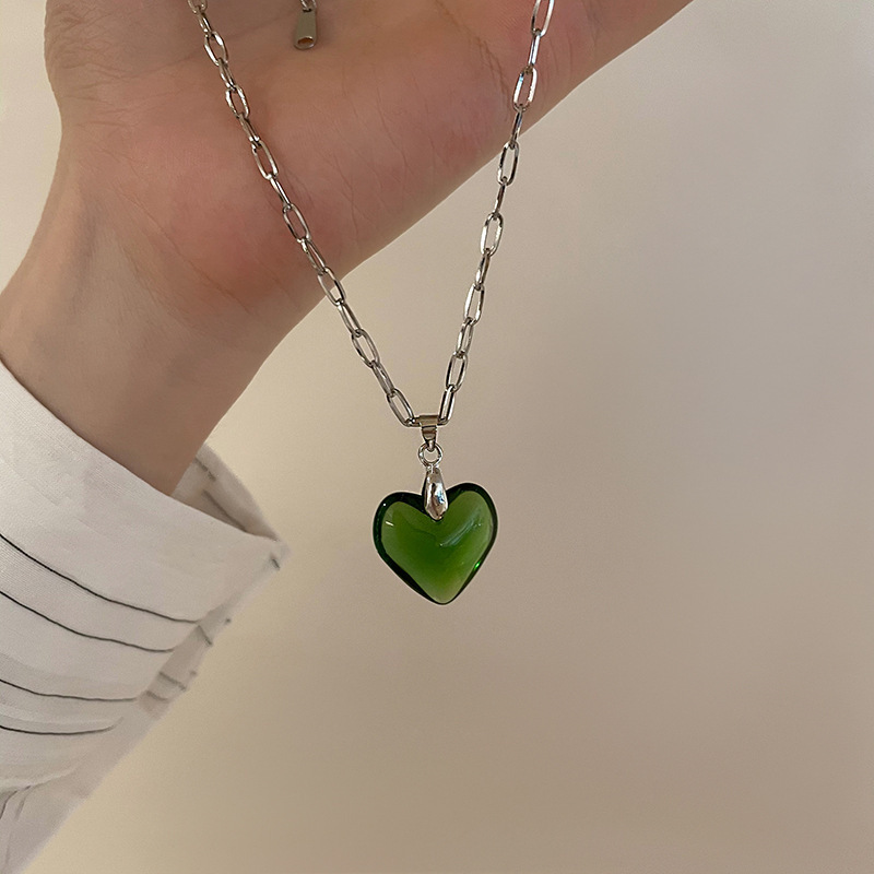 Modern Style Heart Shape Glass Titanium Steel Polishing Necklace display picture 2