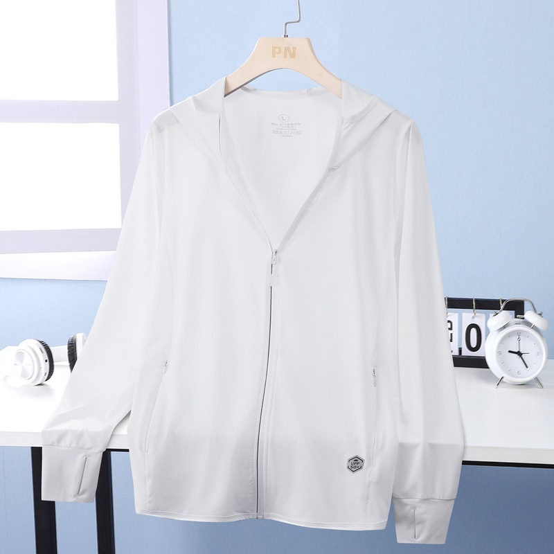 888 자외선 차단 의류 백인 여성