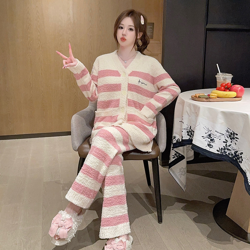 新款长袖睡衣女秋冬季半边绒可外穿条纹开衫V领时尚家居服两件套|undefined