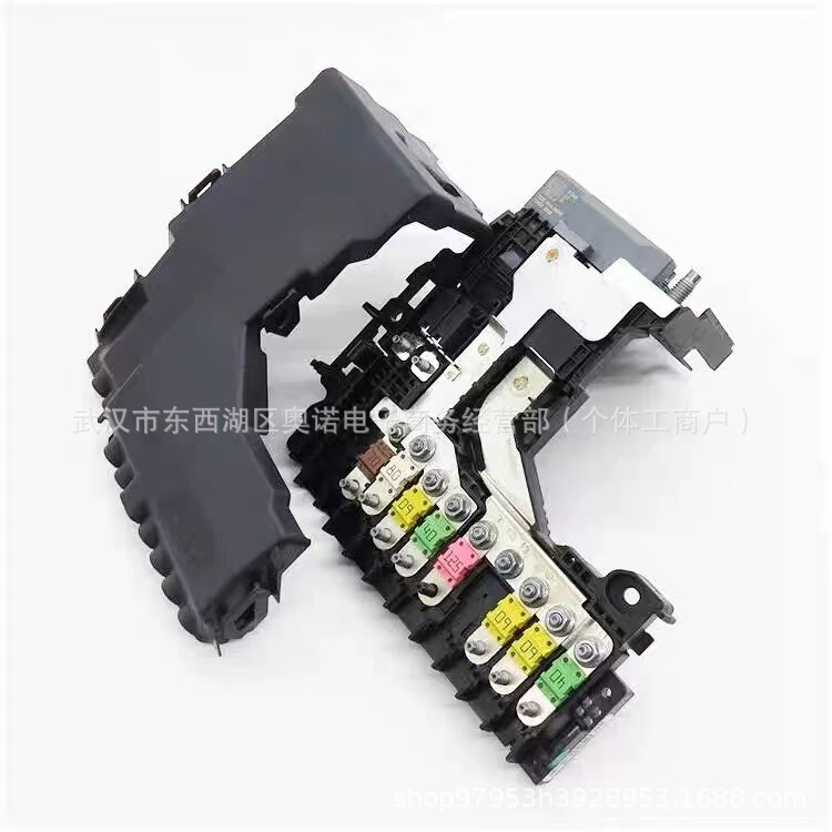 Suitable for Peugeot 508 C4L battery management system 9811475080 9665878080 fuse box 6500JE