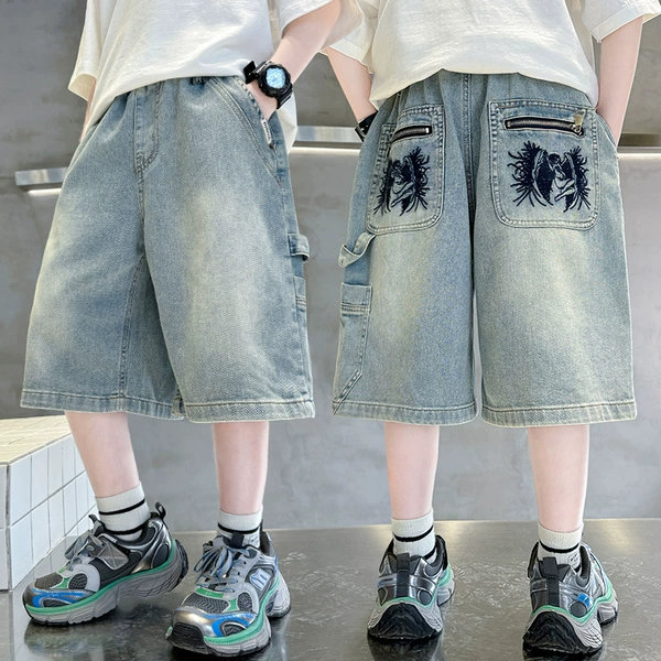 Shorts with zipper