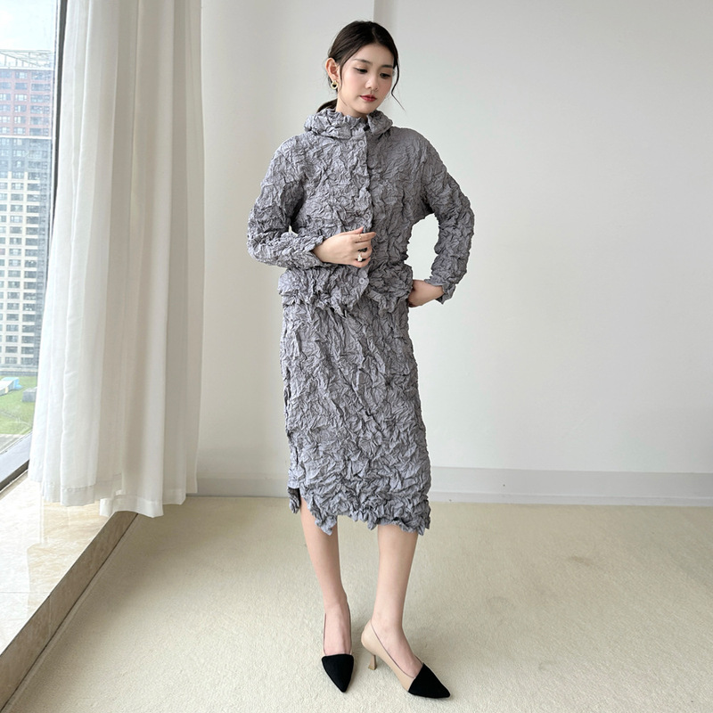 Miyake-Style Pleated Cotton Suit for Women, Designer Pleated Padded Jacket and Skirt, Fashionable Commuter Two-Piece Set with Hood