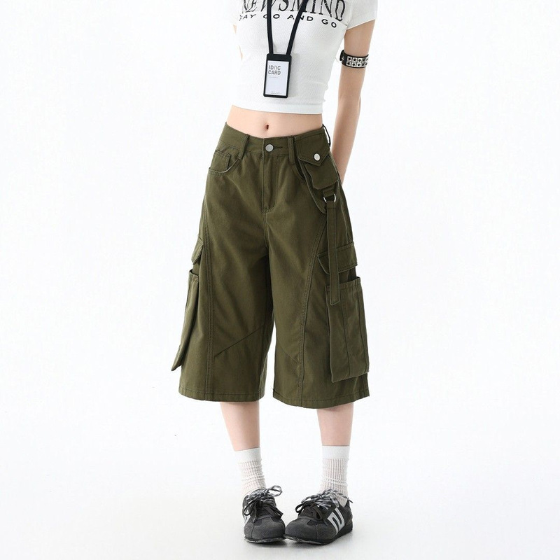 American retro style plus-size design military green workwear cropped pants for women, loose wide-leg denim pants with large pockets American retro style plus-size design military green workwear cropped pants for women, loose wide-leg denim pants with large pockets